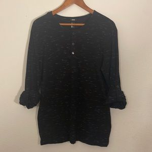 Men’s H&M long sleeve henley tee—black—size small
